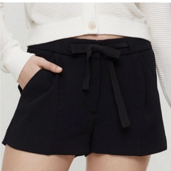 Aritiza | Wilfred Black Shorts - Picture 1 of 4
